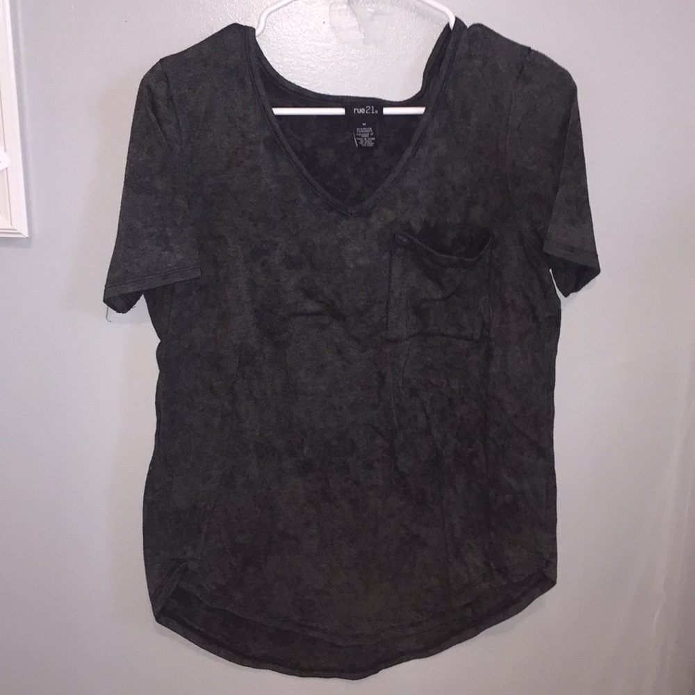 Charcoal gray slightly marbled Rue21 t-shirt